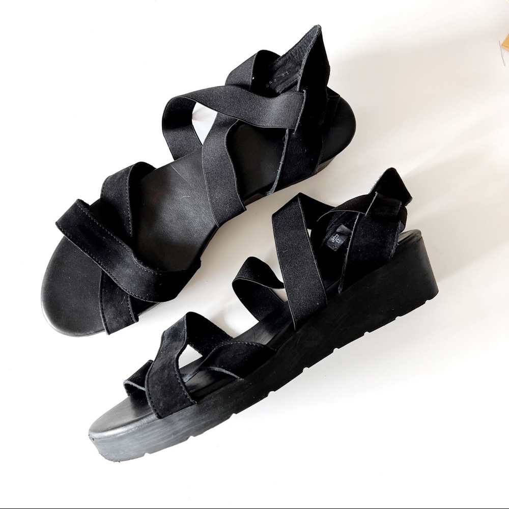ARCHE platform leather sandals in black